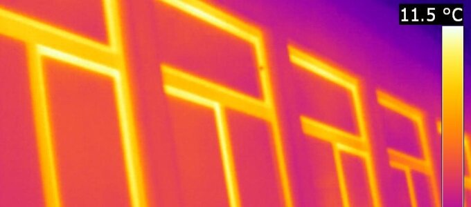Imagen termográfica de las ventanas de una fachada